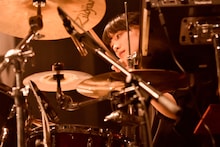 大澤実音穂（Dr / 雨のパレード）（撮影：古渓一道）