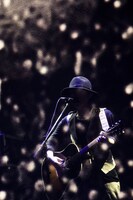 amazarashi「世界分岐二〇一六」のワンシーン。