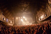 「スペースシャワー列伝15周年記念公演 JAPAN TOUR 2016 supported by uP!!!」東京・赤坂BLITZ公演の様子。（撮影：古渓一道）