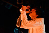 石崎ひゅーい（撮影：河本悠貴）