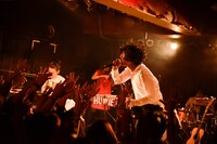 「石崎ひゅーいが誕生日に全曲歌うライブ」の様子。（撮影：河本悠貴）