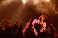 「石崎ひゅーいが誕生日に全曲歌うライブ」の様子。（撮影：河本悠貴）