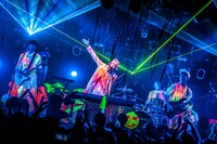 HOWL BE QUIET「チャンス到来TOUR～決戦前夜編～」東京公演の様子。（撮影：ヤオタケシ）