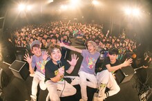 HOWL BE QUIET（撮影：ヤオタケシ）