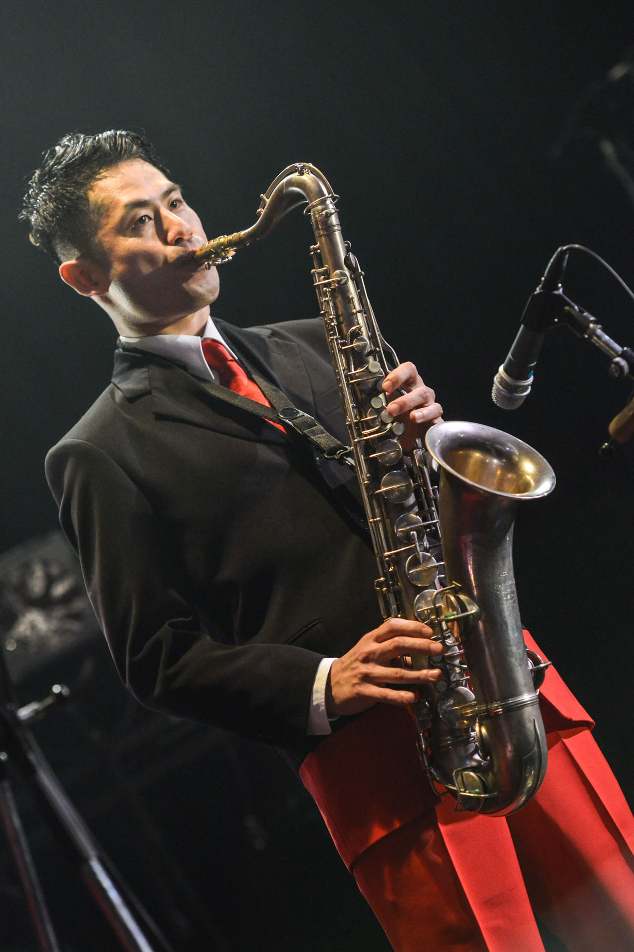 後関好宏（Sax）（撮影：高田梓）