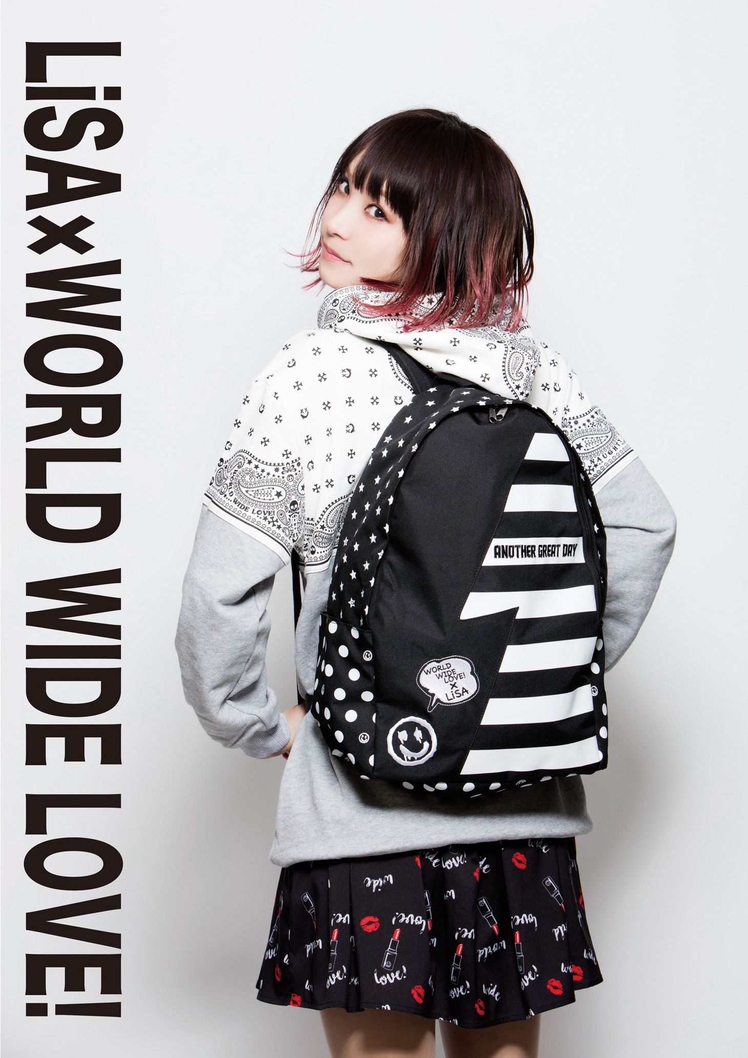 「WWL!×LiSAコラボリュック」使用イメージ。