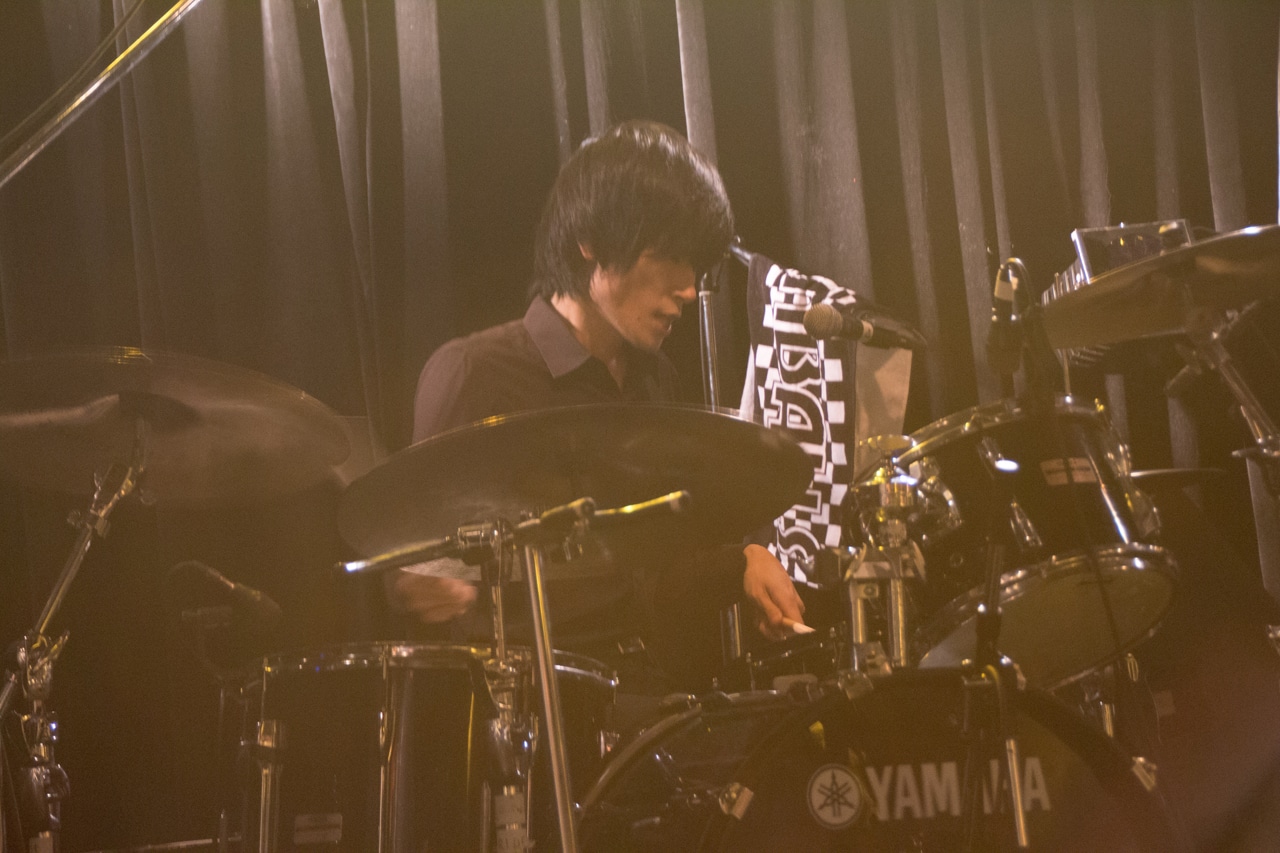 石原天（Dr / THE PINBALLS）（撮影：澤田孝志）