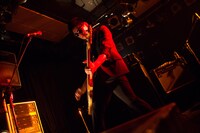 森下拓貴（B / THE PINBALLS）（撮影：澤田孝志）