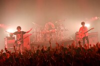 UNISON SQUARE GARDEN（撮影：古溪一道）