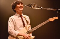 斎藤宏介（Vo, G）（撮影：古溪一道）