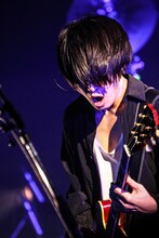 白井眞輝（G / [Alexandros]）（Photo by KAZUKI WATANABE）