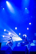 左から内澤崇仁（androp）、川上洋平（[Alexandros]）。（Photo by Yukihide“JON...”Takimoto）