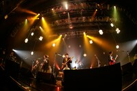 「Welcome![Alexandros]LIVE 2016」大阪公演の様子。（Photo by KAZUKI WATANABE）