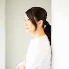 作詞家・岩里祐穂の35周年記念アルバムに坂本真綾、ももクロ、今井美樹ほか33曲