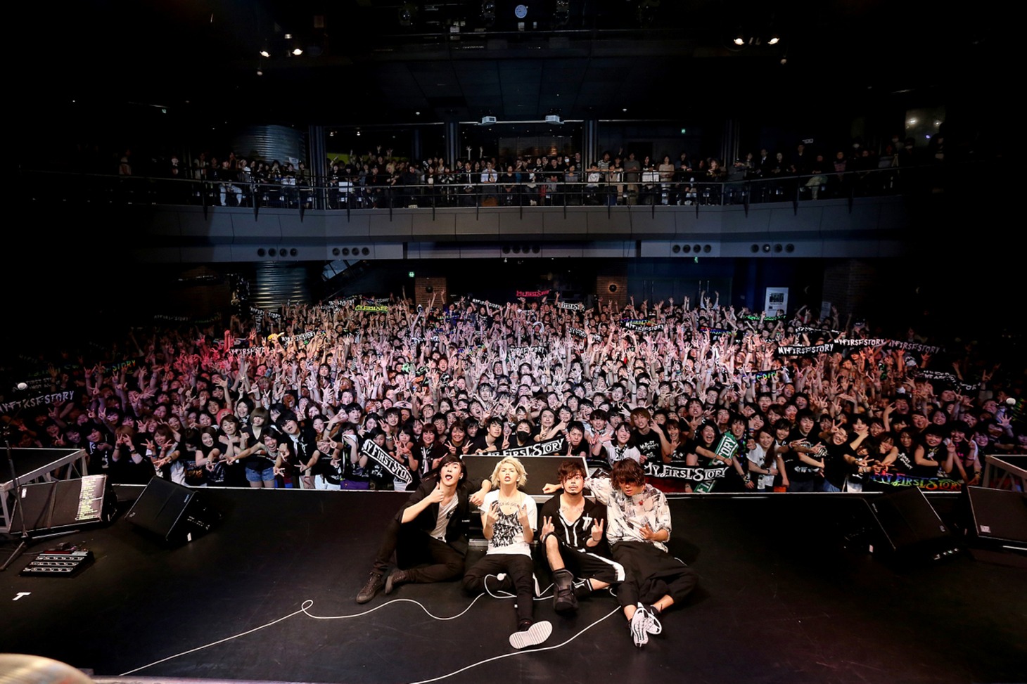 MY FIRST STORY「HIGHEST LIFE PARTY VOL.5」での集合写真（Photo by Kohei Suzuki）