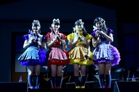 左から咲良菜緒、秋本帆華、伊藤千由李、大黒柚姫。