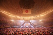 ゆいかおり「『RAINBOW CANARY!!』～Brightest Stage～」の様子。（撮影：尾形正茂）