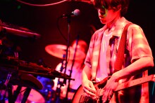 木幡太郎（G, Vo, Syn / avengers in sci-fi）（撮影：橋本塁［SOUND SHOOTER］）