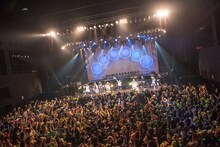 Little Glee Monster「リトグリ 春のZeppツアー2016 ～Colorful Monster～」愛知・Zepp Nagoya公演の様子。（写真提供：Sony Music Records）
