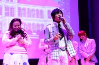 ゆいP（左）に告白する朴ウィト。