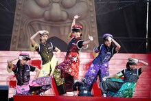 ももいろクローバーZ「ももクロ男祭り2015 in 太宰府」のワンシーン。（Photo by HAJIME KAMIIISAKA+Z）