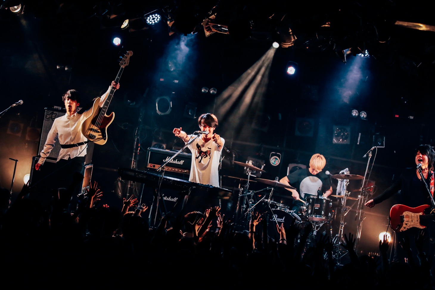 SHE'S（撮影：西槇太一）