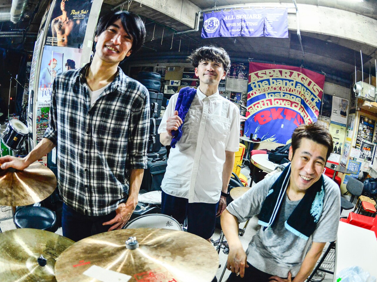 下北沢SHELTERの25周年をASPARAGUS、fam、MASONNAらが祝福