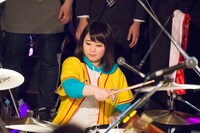 まゆこ（Dr）（提供：ポニーキャニオン）