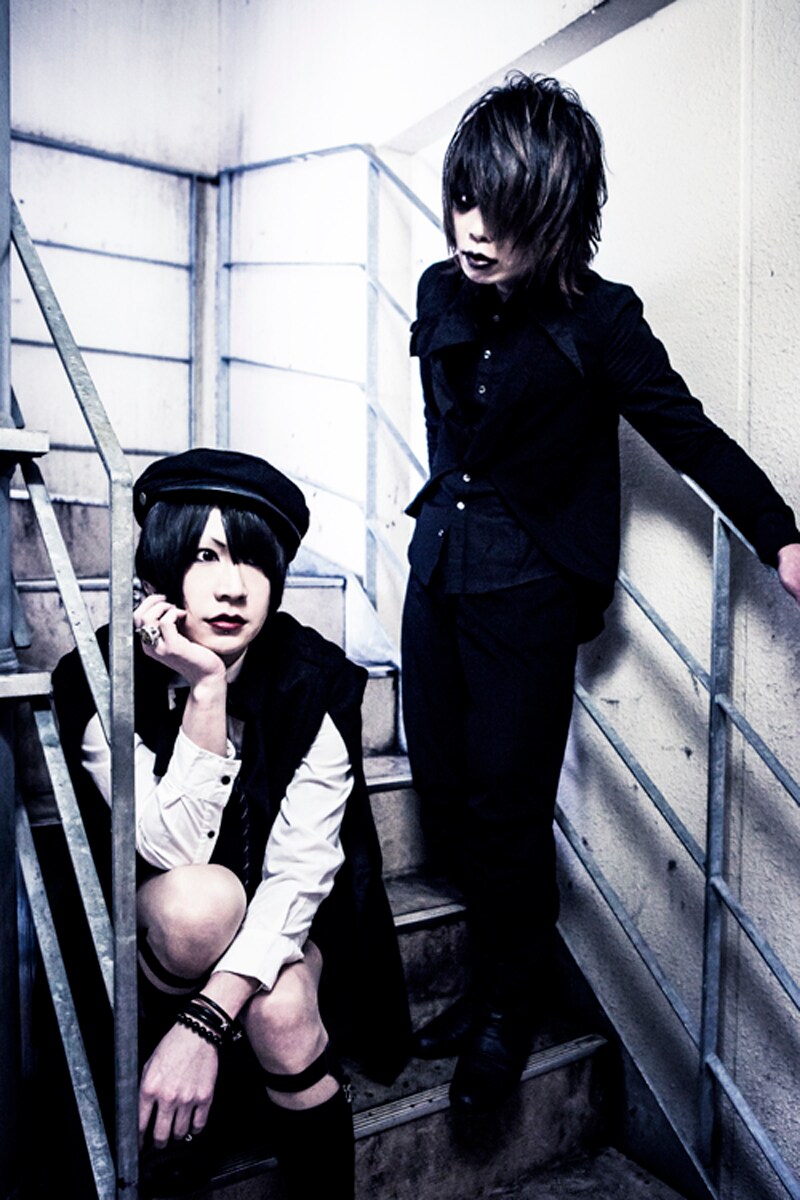 怪人二十面奏。左からマコト、KEN。