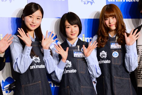 左から佐々木琴子、生駒里奈、松村沙友理。