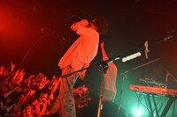 「MV GET BACK SESSION『友だちを殺してまで。』LIVE」3月15日の東京・LIQUIDROOM公演の様子。（撮影：佐藤哲郎）