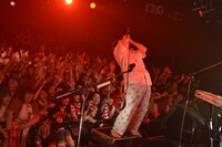 「MV GET BACK SESSION『友だちを殺してまで。』LIVE」3月15日の東京・LIQUIDROOM公演の様子。（撮影：佐藤哲郎）