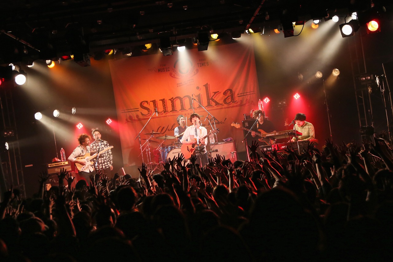 sumika「Re:Birth Tour」東京・LIQUIDROOM公演の様子。（撮影：後藤壮太郎）