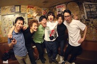 sumika「Re:Birth Tour」東京・LIQUIDROOM公演での記念撮影。（撮影：後藤壮太郎）