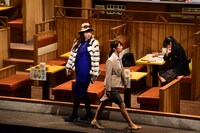 「シアターシュリンプ 第二回公演『ガールズビジネスサテライト』」ゲネプロの様子。