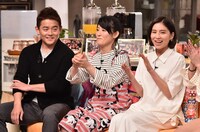 左より井戸田潤、福田彩乃、ラブリ。 (c)TBS