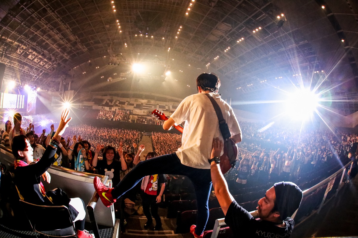 キュウソネコカミ「DMCC -REAL ONEMAN TOUR- EXTRA!!!」3月19日の千葉・幕張イベントホール公演の様子。（Photo by Viola Kam [V'z Twinkle Photography]）