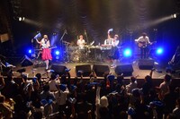 「バニラビーンズ ワンマンライブvol.9 ～Say Goodbye？さよならなんて云えないよ～」の様子。