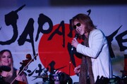 叫ぶ寸前のYOSHIKI（X JAPAN）。