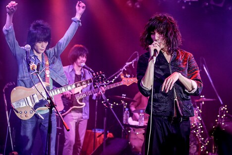 ドレスコーズ「the dresscodes R.I.P. TOUR」神奈川・Yokohama Bay Hall公演の様子。（Photo by HAJIME KAMIIISAKA）