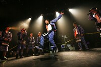 パフォーマンスバトルの様子。（撮影：笹森健一）