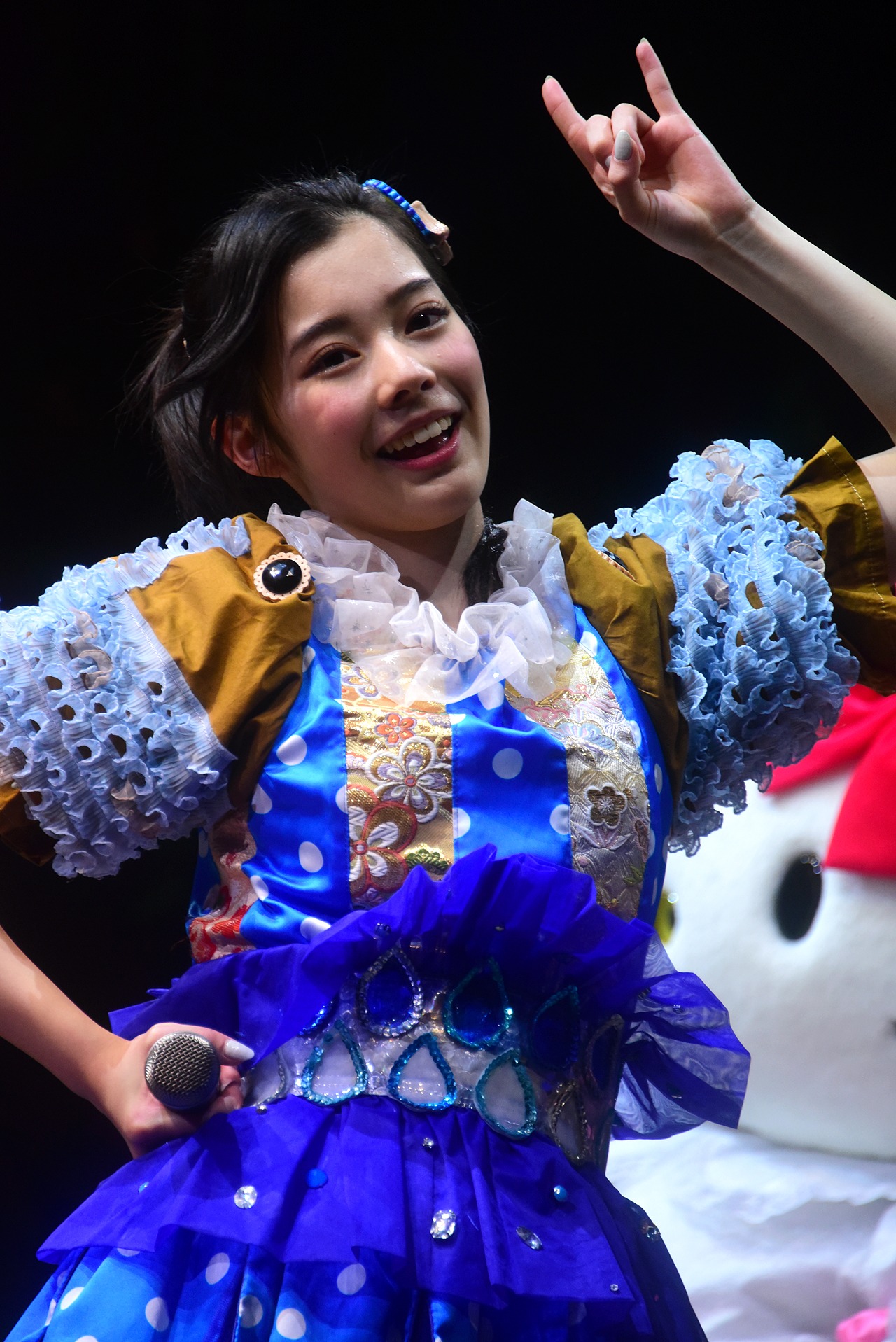 相原まり