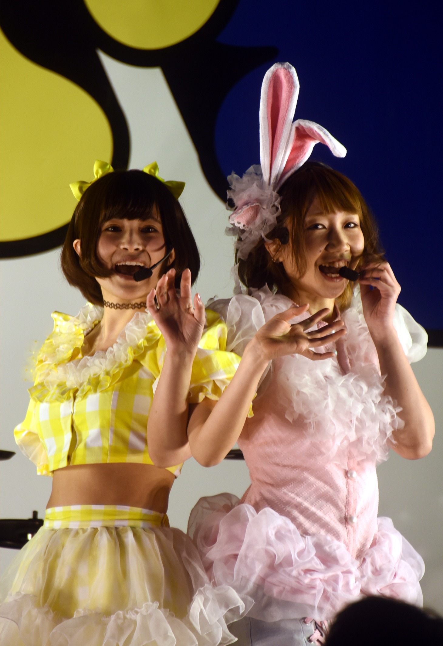 左から甘夏ゆず、鈴姫みさこ。