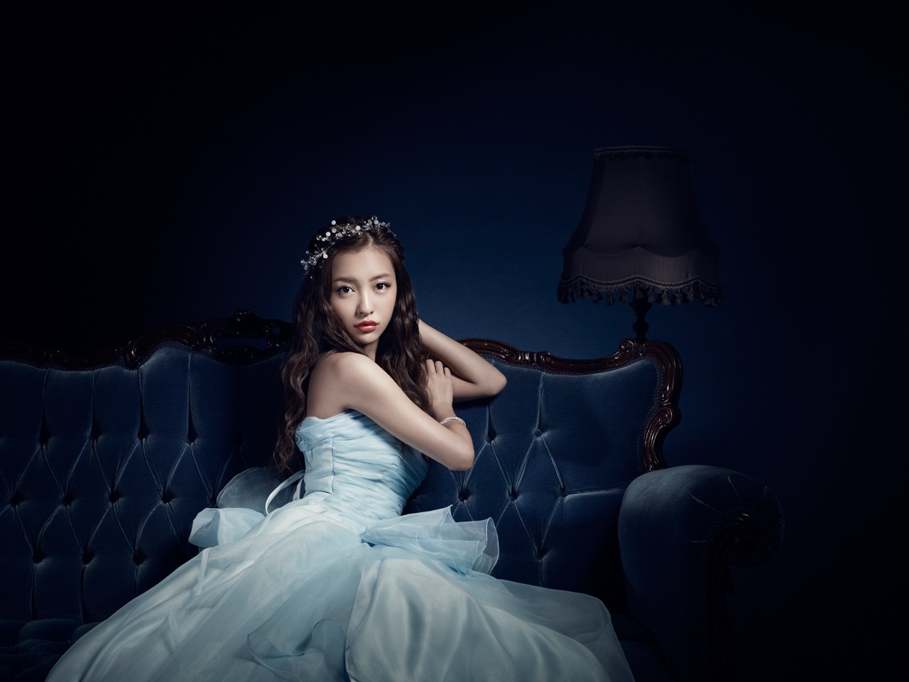 板野友美
