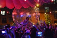 水曜日のカンパネラのライブの様子。