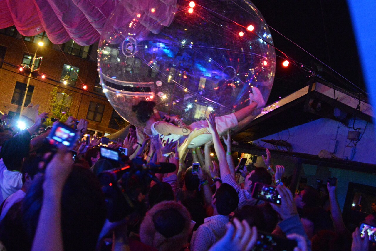 「SXSW 2016」で水カン、DE DE MOUSEらオースティンにぎわす