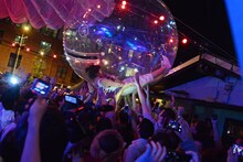 水曜日のカンパネラのライブの様子。