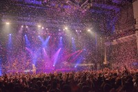 「LIVE TOUR 2016 "Shine"」ファイナル公演の様子。 （撮影：田澤友和）