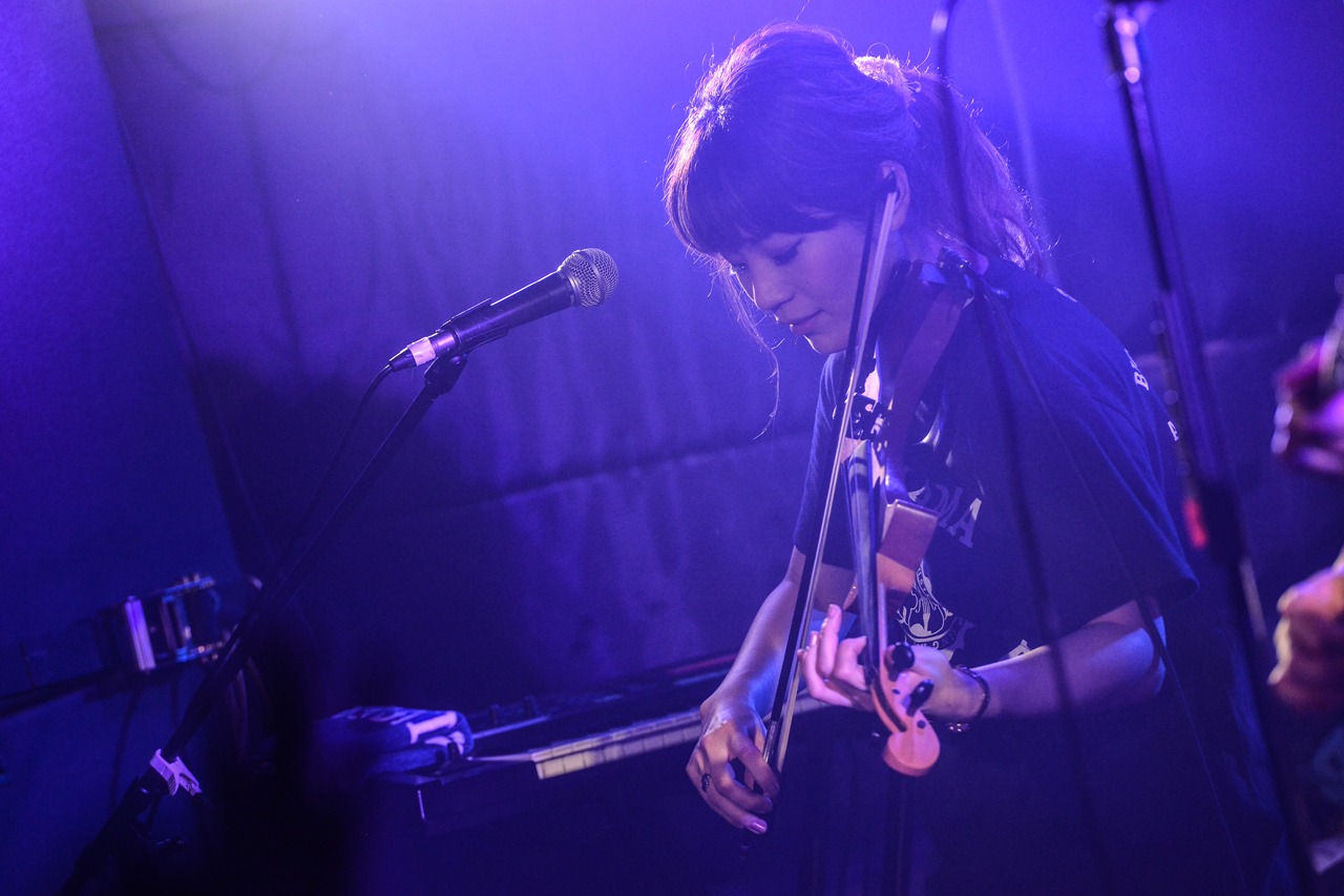 東出真緒（Violin / BIGMAMA）（Photo by AZUSA TAKADA）