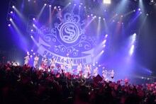 さくら学院「The Road to Graduation 2015 ～放課後アンソロジー レッツ スタンディング～」の様子。